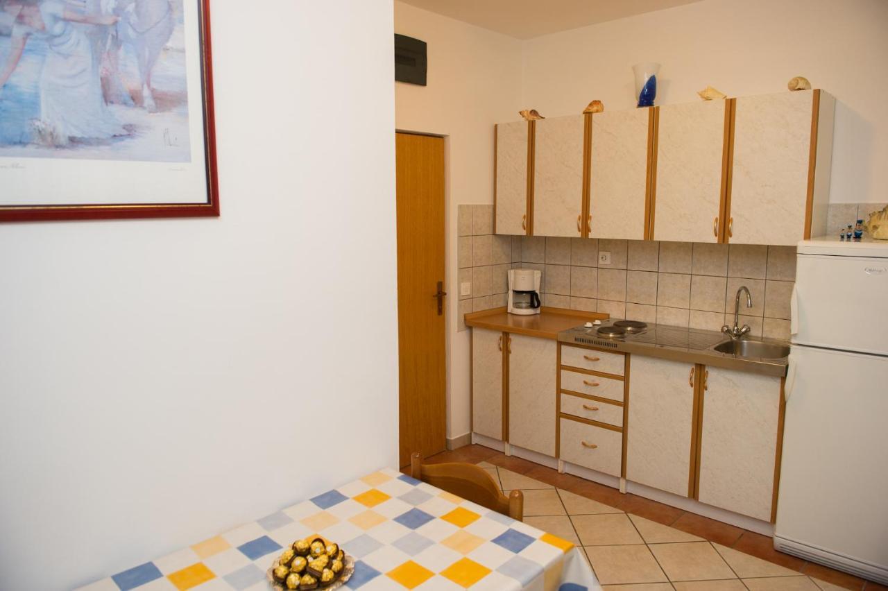 Apartments villa-estella Srima Exteriör bild